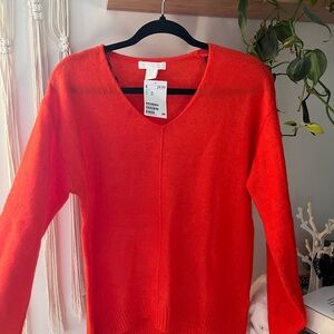 H&M Orange V-Neck Sweater with Long Sleeves and Relaxed Fit